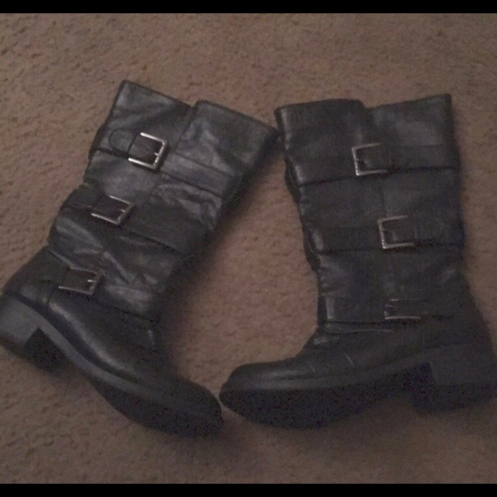 Mid calf boots! Will add more photos today.
